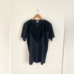 VINTAGE black fringe front V neck tee shirt / size L